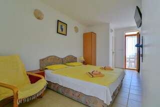 Гостевой дом Pataki Studios Петровац Номер-студио с видом на море-2