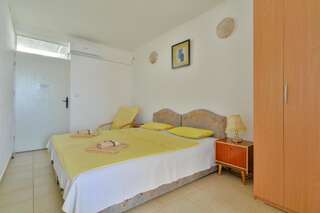 Гостевой дом Pataki Studios Петровац Номер-студио с видом на море-7